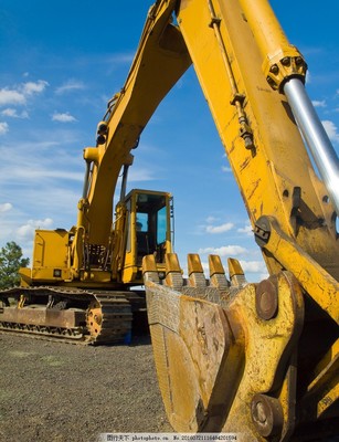 工程機械的力量 挖掘機圖片欣賞與應用解析